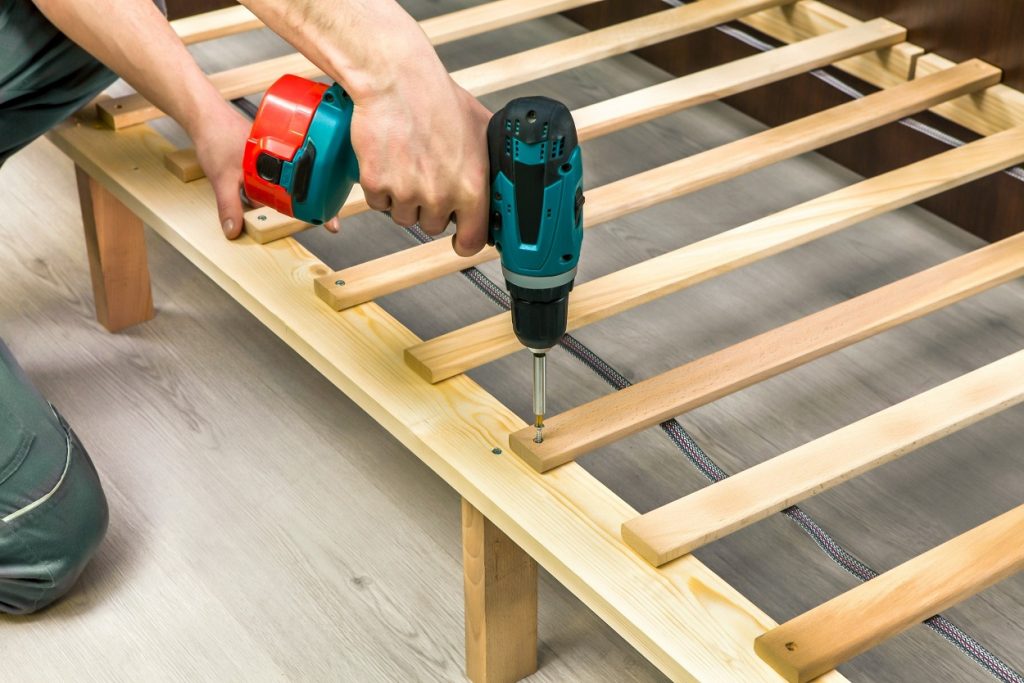 Handyman Assemble Ikea Furniture Fix, How To Fix Malm Bed